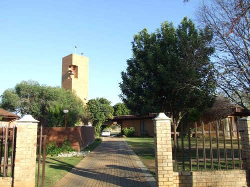 NW-POTCHEFSTROOM-Potchefstroom-Oos-Gereformeerde-Kerk_01